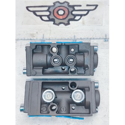 Клапан пневматический управления КПП КАМАЗ 5/2 КПП ZF 16S 151; MAN; (ан. 0501215359)17050580010 SORL