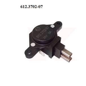 Реле регулятор напряжения с ЩУ генератора 7762.3701 (28V 5А) (аналог 884.3702) 612.3702-07