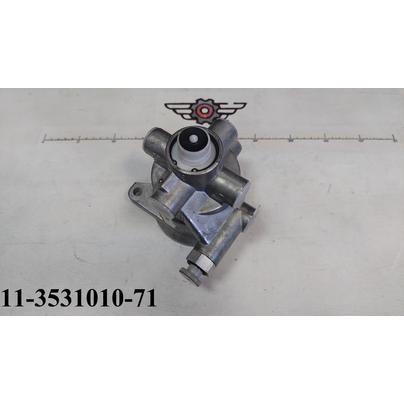 Воздухораспределитель прицепа МАЗ КАМАЗ 2-х проводной тормозной системы (6 отв.)11.3531010-71