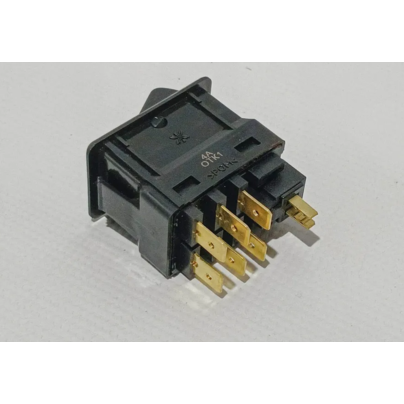 Переключатель (клавиша) 3-х поз. 6-конт. без символа 82.3709-24.00 МГ