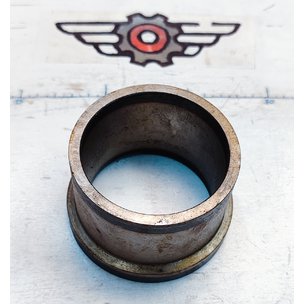 Втулка распорная АМАЗ 103-2402029  ОАО МАЗ