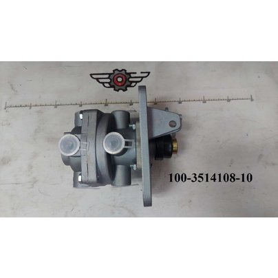 Кран тормозной главный 2-х секционный (ГТК) Н/О МАЗ КАМАЗ ЗИЛ 