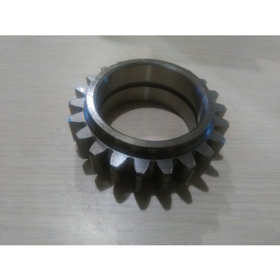 Шестерня промежуточная разд.коробки Z=22 52-1802091