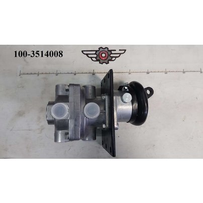 Кран тормозной главный 2-х секционный (ГТК) С/О МАЗ УРАЛ ЗИЛ 