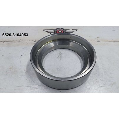 Кольцо на чулок КАМАЗ 6520 заднего моста манжеты ступицы 6520-3104053