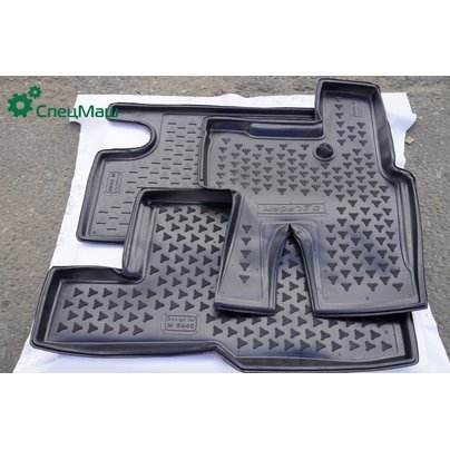 Коврики кабины МАЗ из 3-х (водит. и пассажир) полиуретан (аналог 5440) 6430-5109010 КСМ