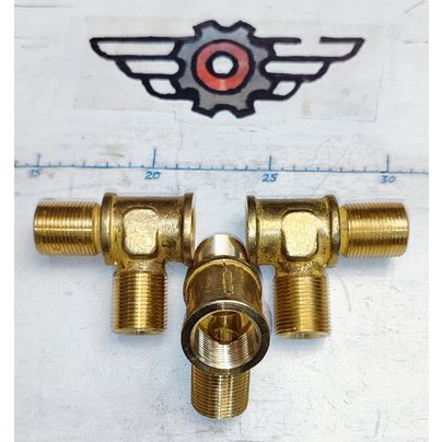 Тройник Т-образный Штуцер-Штуцер М22 х М22 х М22(внутренняя) 403063 ОАО МАЗ