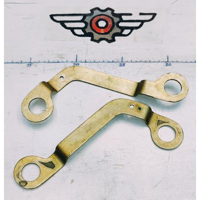 Кронштейн пружины гидрофицированного крюка МТЗ 70-2807081 РФ