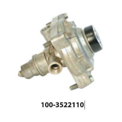 Клапан управления тормозами прицепа (КУТП-1 ЮЛА) МАЗ КАМАЗ с однопроводным приводом 100-3522110