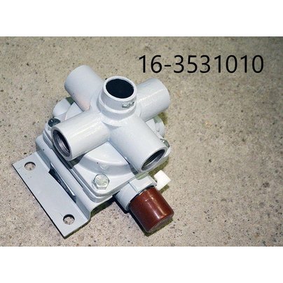 Воздухораспределитель прицепа МАЗ КАМАЗ 2-х проводной тормозной системы (а-г 11/100) 16-3531010