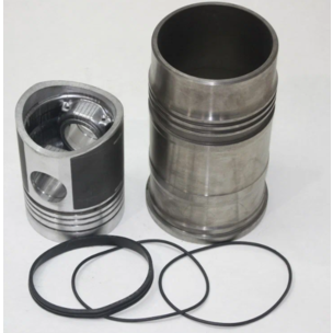 ЦПГ комплект ЯМЗ-6562, 6582 ЕВРО-3 без колец поршневых (общ. ГБЦ) 658.1004008-10